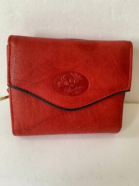 JULIA BUXTON HEIRESS COLLECTION GENUINE LEATHER RED WALLET WITH KEYCHAIN